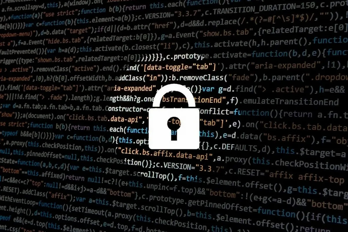 Personas colaborando en la transformación digital de una empresa